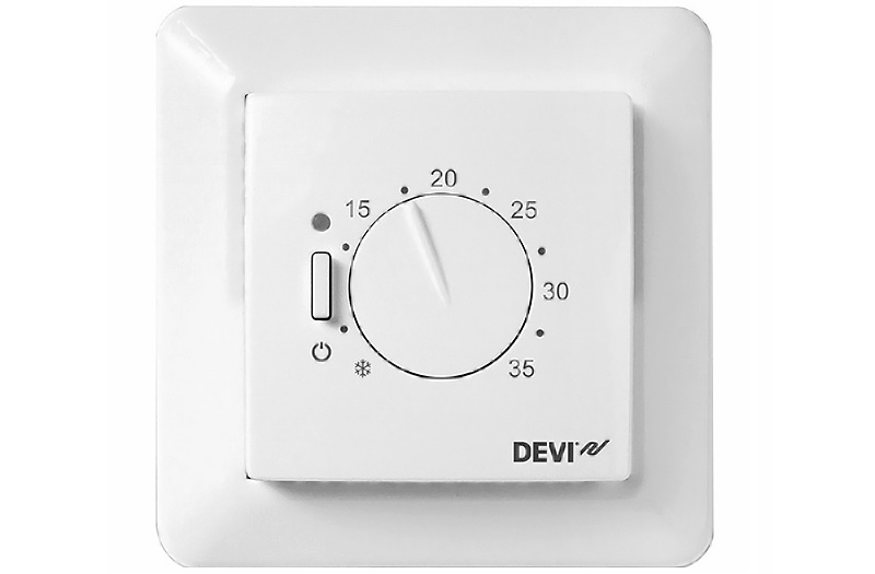 Терморегулятор DEVIreg 531 для систем отопления. Диапазон регулирования + 5 - + 35 гр. С.